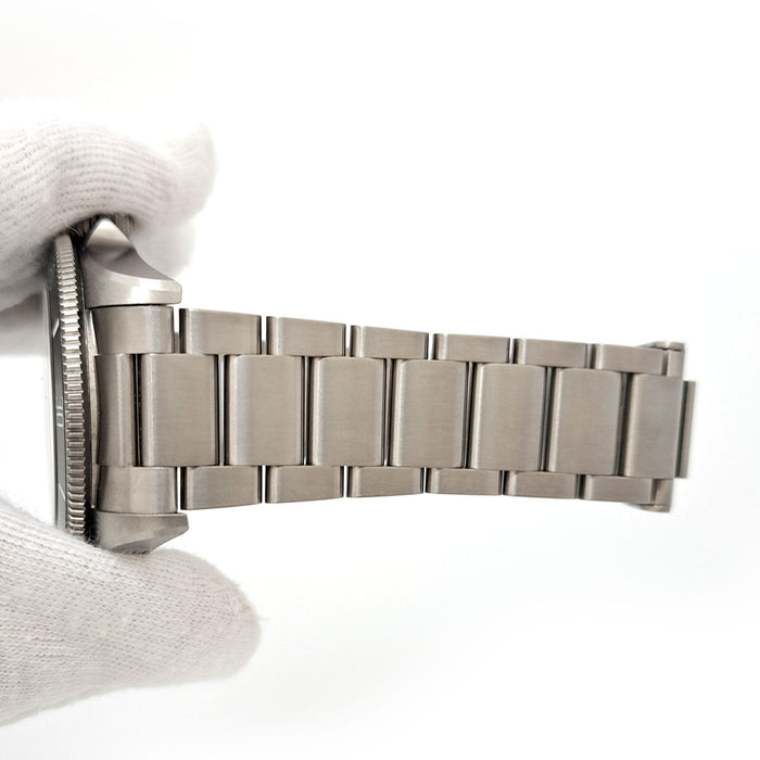 TUDOR 
Pelagos Ultra 
With Box and Guarantee Card