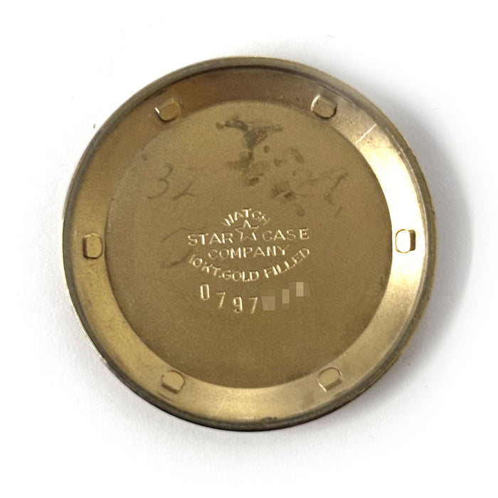 UNIVERSAL GENEVE 
ハーフローター　cal.139