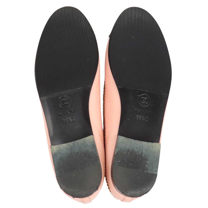 CHANEL  
COCO CC Chaîne Ruban Plat Métal Couleur Or Bicolore  
Escarpins Ballerines avec Logo Coco