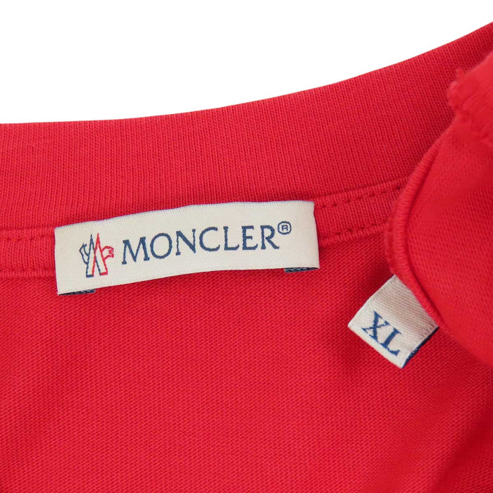 MONCLER  
T-shirt con logo SS in cotone con toppa, produzione 2024