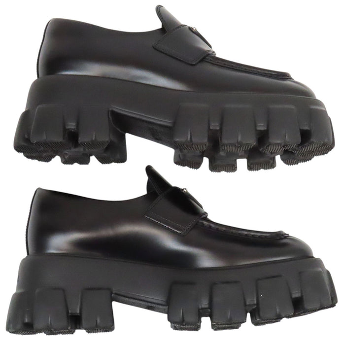 PRADA 
トライアングルロゴ 厚底 
モノリス ブラッシュドレザー ローファー