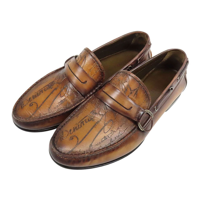 Berluti
Pelle patinata calligrafica
Mocassini Antonin Antibes