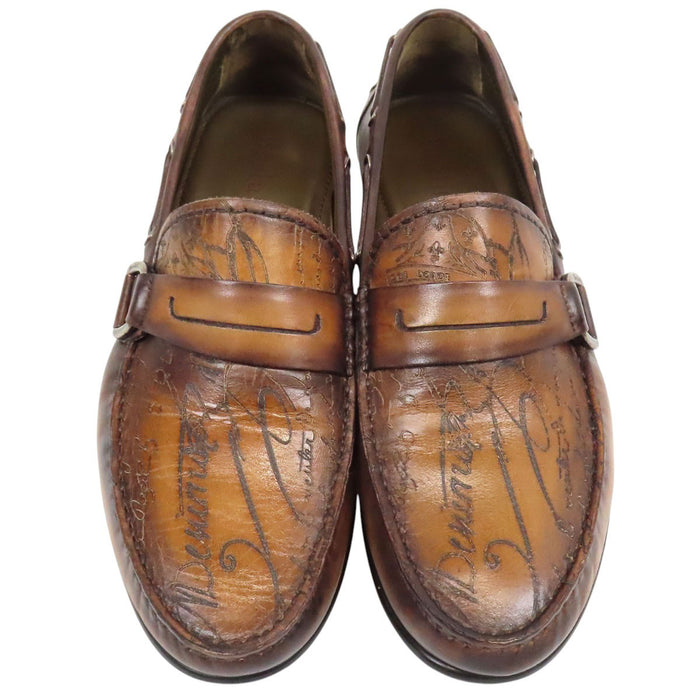 Berluti
Pelle patinata calligrafica
Mocassini Antonin Antibes