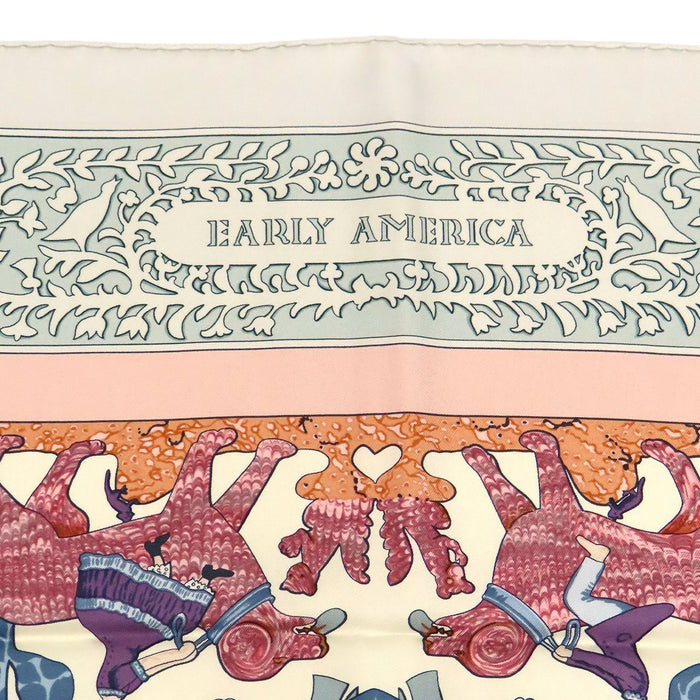 HERMÈS  
Grand carré en soie motif animal  
Carré 90 EARLY AMERICA Écharpe vintage à l'esprit de la vieille Amérique