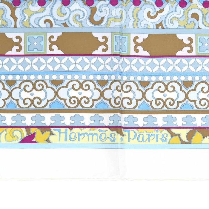 HERMES 
シルク 大判 レオパード ゼブラ 
カレ 90 La femme aux semelles de vent スカーフ 
風の足蹠を持つ女