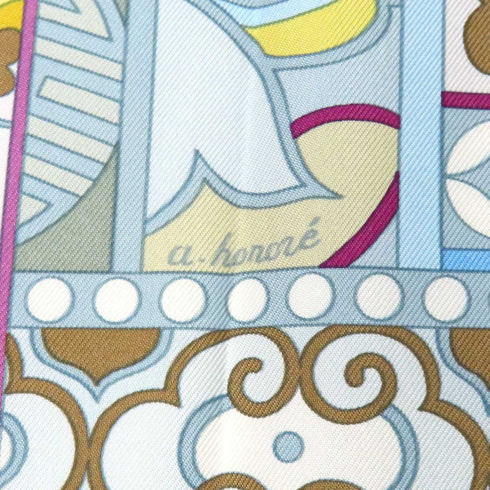 HERMES 
シルク 大判 レオパード ゼブラ 
カレ 90 La femme aux semelles de vent スカーフ 
風の足蹠を持つ女