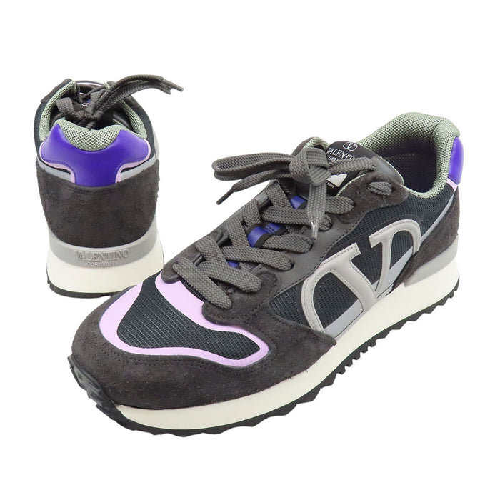 VALENTINO  
VLogo pace sneakers in suede con lacci  
Sneakers con VLogo