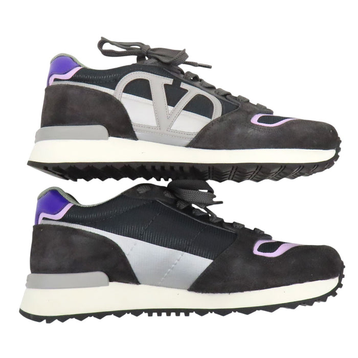VALENTINO  
VLogo pace sneakers in suede con lacci  
Sneakers con VLogo