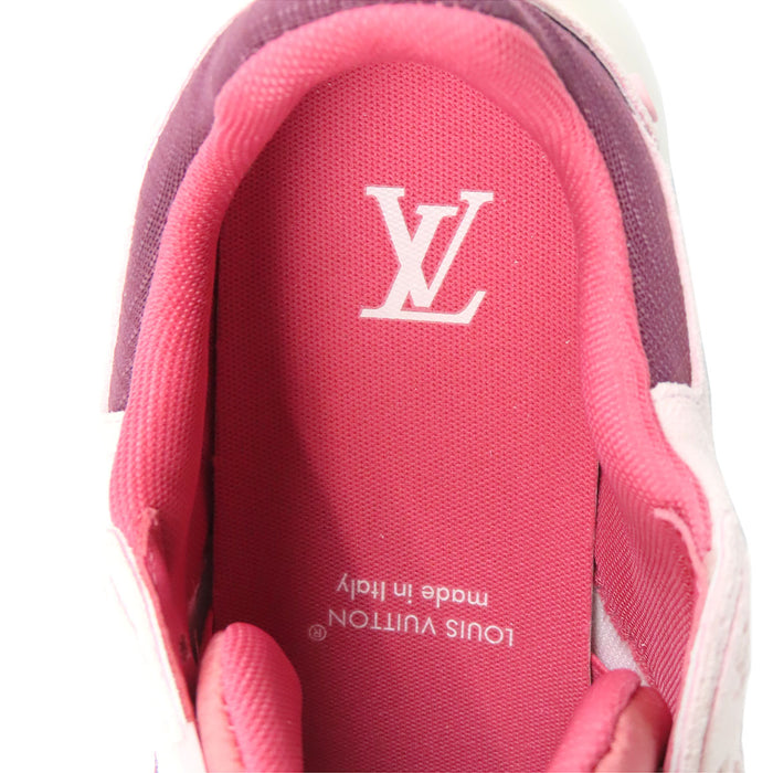 路易威登  
LV 標誌絨面布料 2025年製 綁帶鞋  
LV 奧林匹亞運動鞋  
經典花紋
