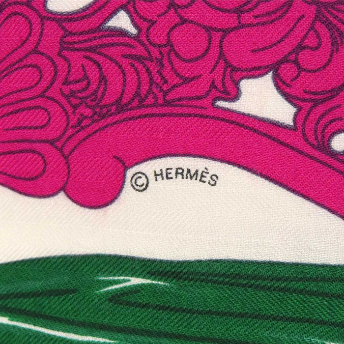 HERMÈS  
Carré 140 Cachemire Soie  
Carré Jean Della Cavalleria Della Cavalleria