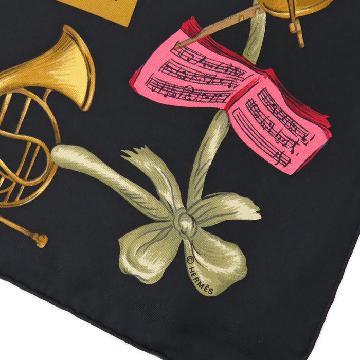 HERMÈS  
Foulard carré en soie grande taille Ballerine  
Carré 90 LA DANCE La Danse Écharpe