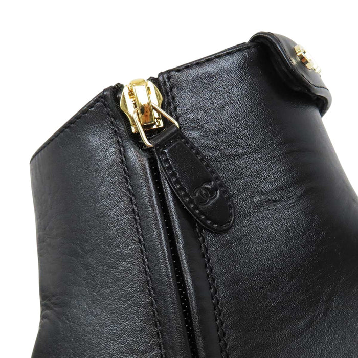 CHANEL 
COCO CC レザー 
ココマーク ロゴ ショートブーツ