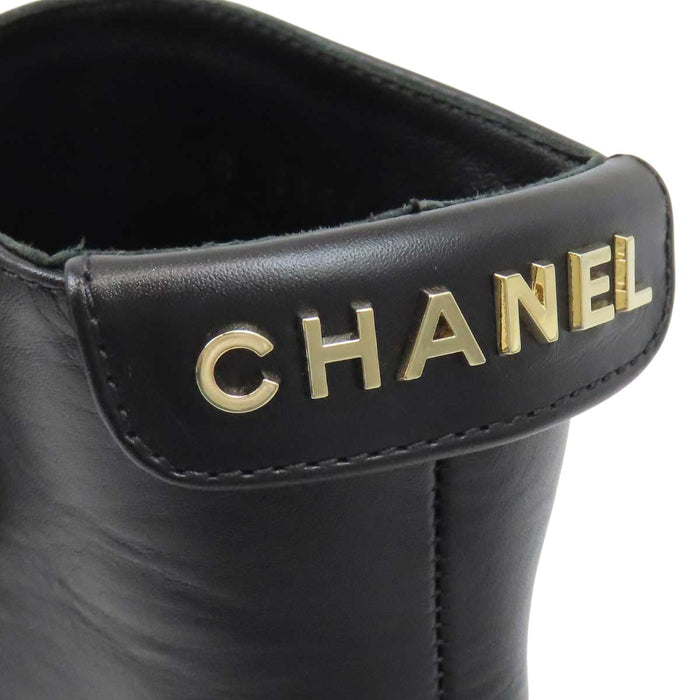 CHANEL 
COCO CC レザー 
ココマーク ロゴ ショートブーツ