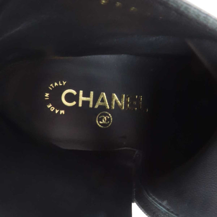 CHANEL 
COCO CC レザー 
ココマーク ロゴ ショートブーツ