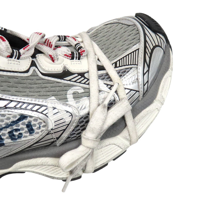 BALENCIAGA  
Sneakers con logo diviso, effetto usurato, colore eggshell, stringate, taglia 3XL
