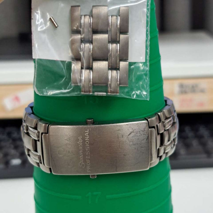 【WHOLESALES】
OMEGA 
2231.8 
箱　ギャランティ