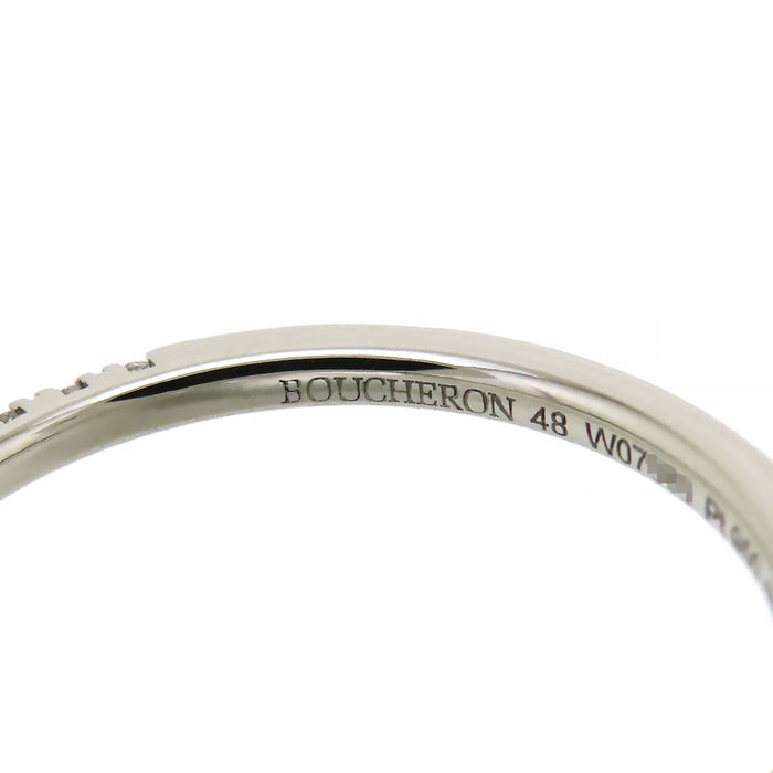Boucheron  
Mini Bee Loved Solitaire Pavé Ring