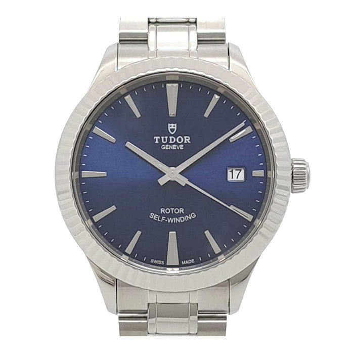 TUDOR 
Style refait 
Avec garantie