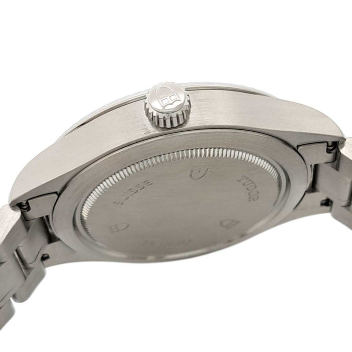 TUDOR 
Style refait 
Avec garantie