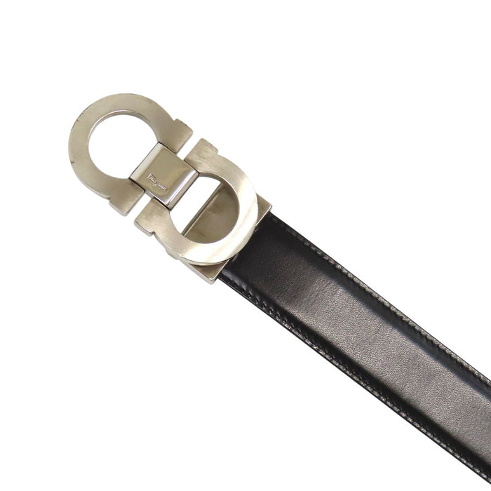 Salvatore Ferragamo  
Logo leather with silver-colored hardware  
Double Gancini leather belt