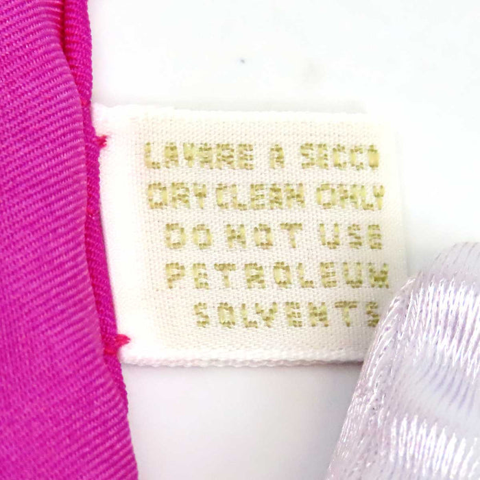 GUCCI 
フラワー シルク 
フローラ ロゴ ミニ スカーフ