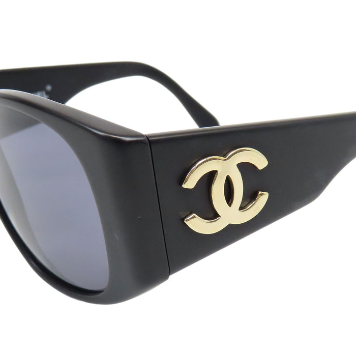 CHANEL 
COCO CC ロゴ ゴールドカラー 
ココマーク マット サングラス