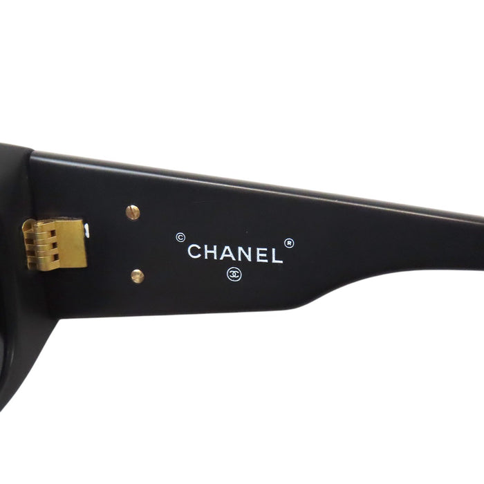 CHANEL 
COCO CC ロゴ ゴールドカラー 
ココマーク マット サングラス