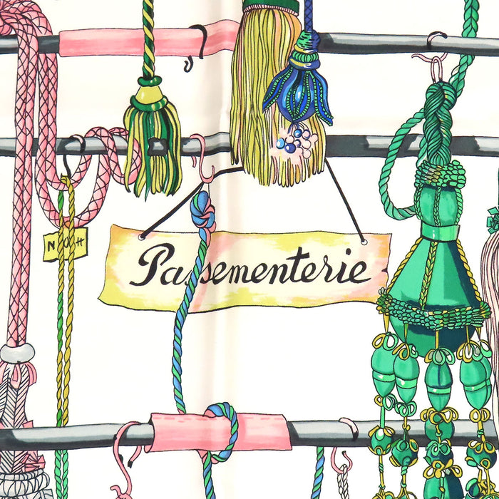 HERMES 
シルク 大判 
カレ 90 PASEMENTERIE 紐飾り スカーフ