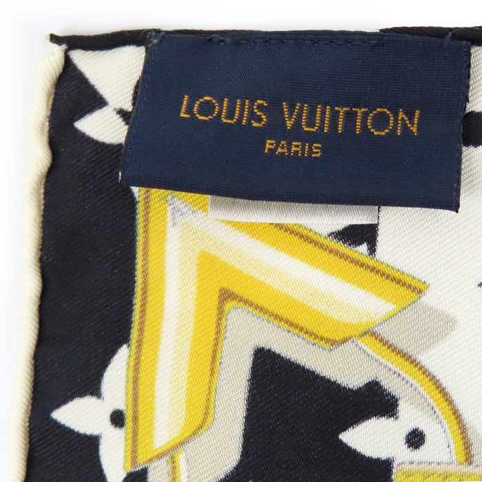 LOUIS VUITTON 
LV シルク 大判 レザーストラップ柄 チェーン柄 パドロック柄 
モノグラム コンフィデンシャル スカーフ