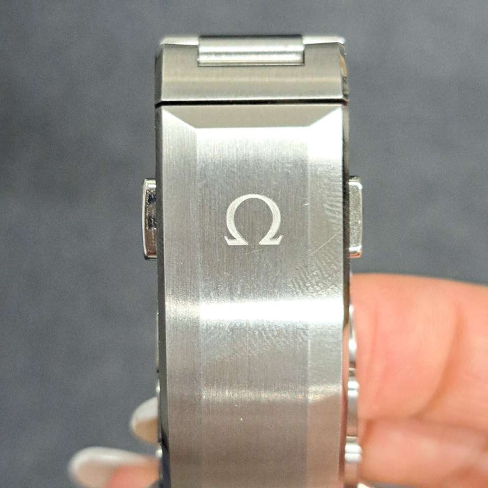 【WHOLESALES】
OMEGA 
215.30.46.21.03.002 
箱　ギャランティ　ピクトグラム　クロノメーター証