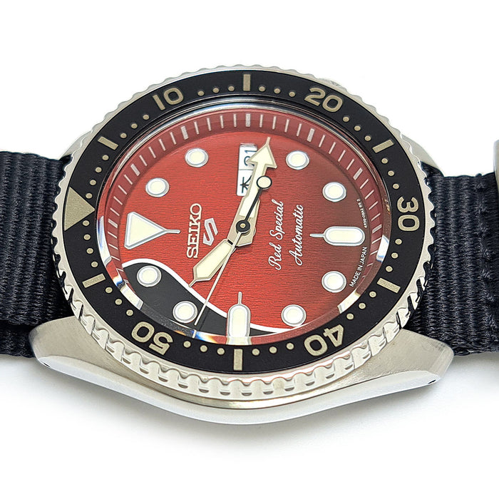 SEIKO 
5スポーツ ブライアン・メイ コラボモデル 
箱ギャラ付