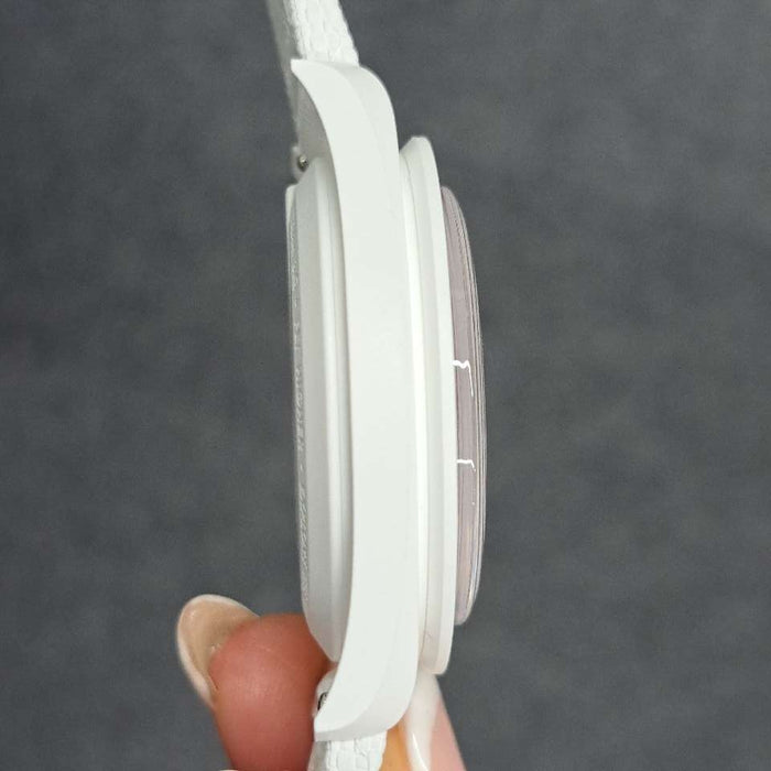 【WHOLESALES】
OMEGA 
SO33W701L 
箱