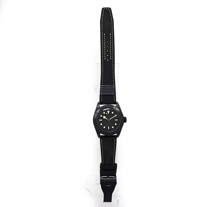 TUDOR 
Black Bay Ceramic 
Avec boîte et papiers