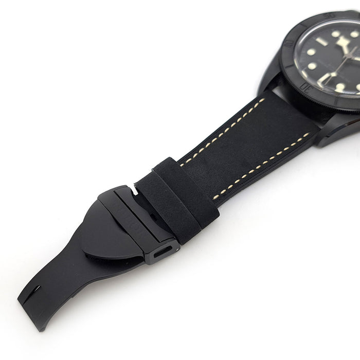 TUDOR 
Black Bay Ceramic 
Avec boîte et papiers