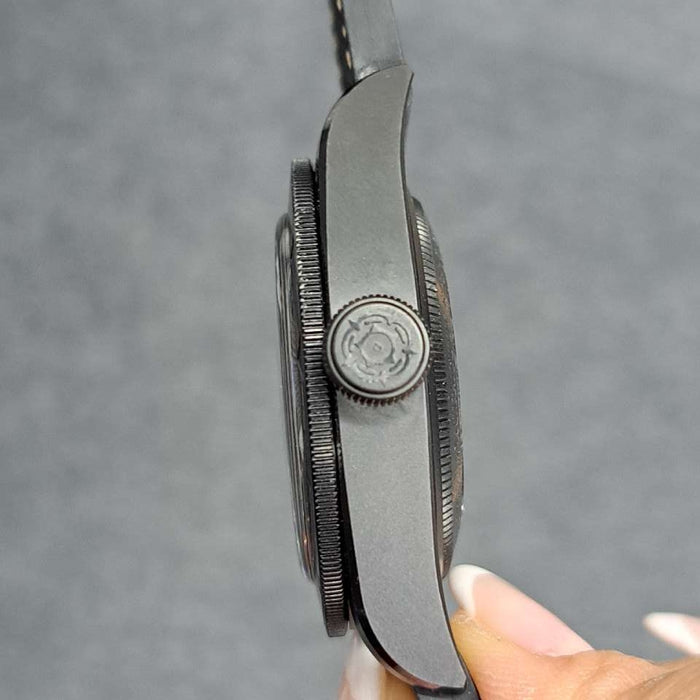 【WHOLESALES】
TUDOR 
79210CNU 
箱　ギャランティ　純正ナイロンベルト×1(使用感小)　純正尾錠×1