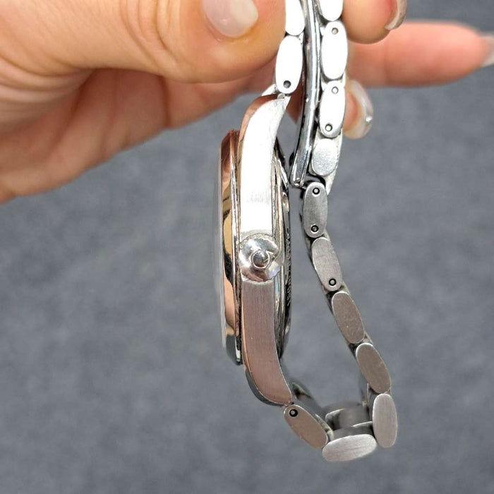 【WHOLESALES】
OMEGA 
2504800 
箱(外箱蓋なし)　ギャランティー(日付なし)　サービスギャランティー　ピクトグラム　クロノメーター証