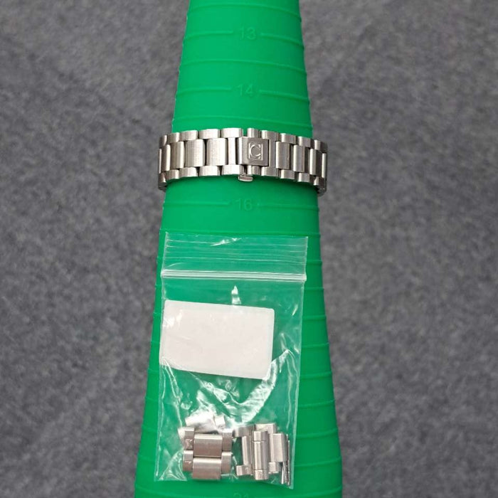 【WHOLESALES】
OMEGA 
2504800 
箱(外箱蓋なし)　ギャランティー(日付なし)　サービスギャランティー　ピクトグラム　クロノメーター証