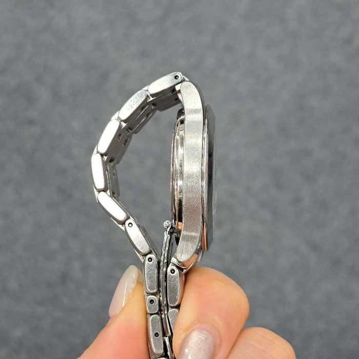【WHOLESALES】
OMEGA 
25013100 
ギャランティー