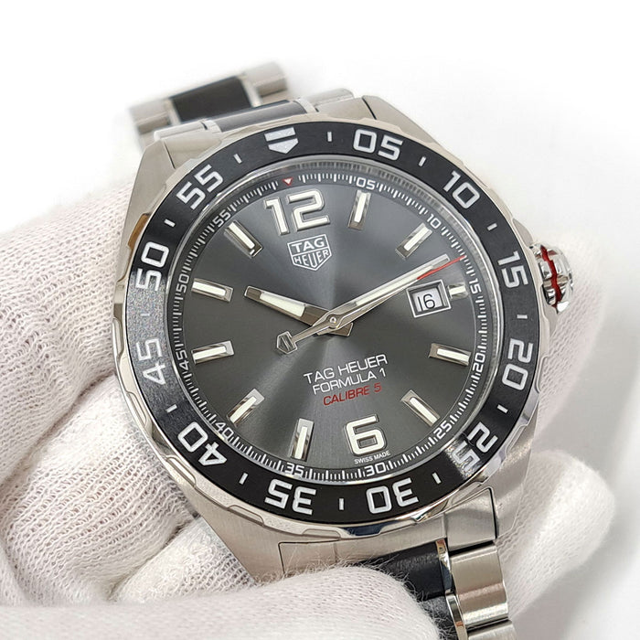 TAG HEUER 
Formula 1 Calibre 5 
Comes with box and warranty