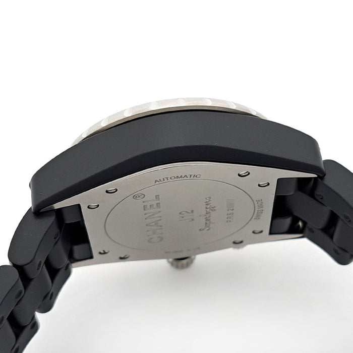 CHANEL  
J12 Superleggera  
With box and warranty card