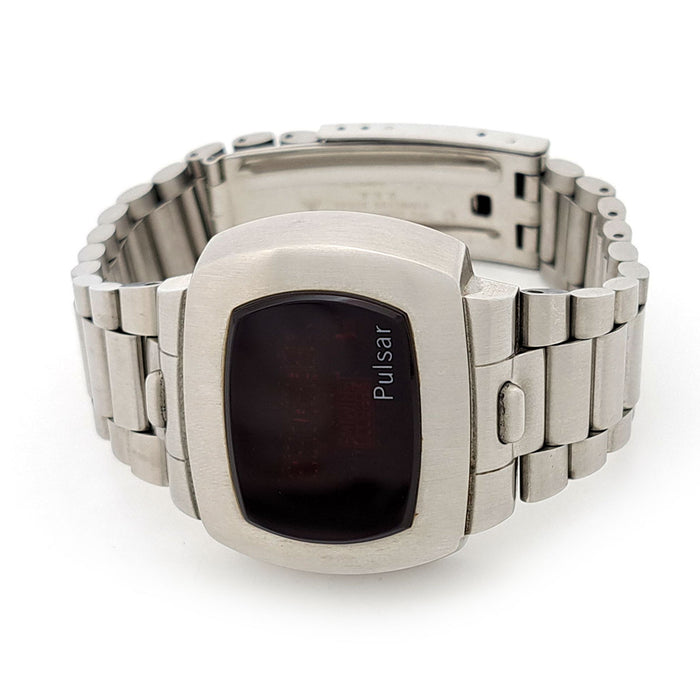 HAMILTON  
Pulsar P4  
With box