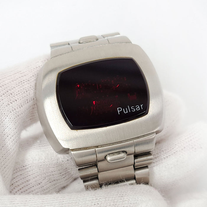 HAMILTON  
Pulsar P4  
With box