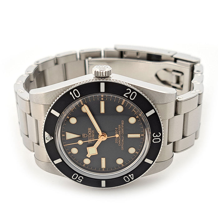 TUDOR 
Black Bay 54 
Avec boîte et papiers