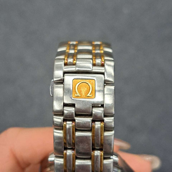【WHOLESALES】
OMEGA 
23111000 
箱(内箱劣化)　ギャランティ