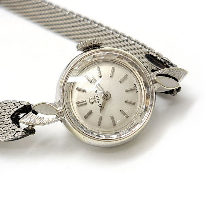 OMEGA 
ヴィンテージ カットガラス cal.484