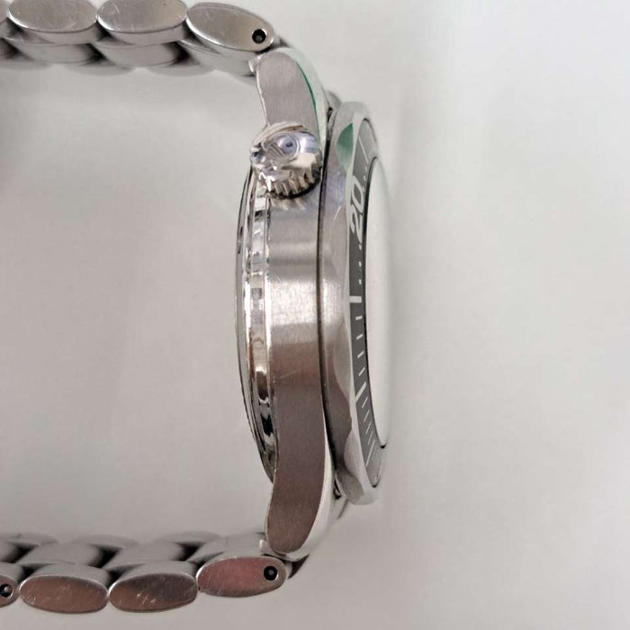 【WHOLESALES】
OMEGA 
2252.5 
箱　ギャランティ（日付・ショップ印なし）　クロノメーター証
