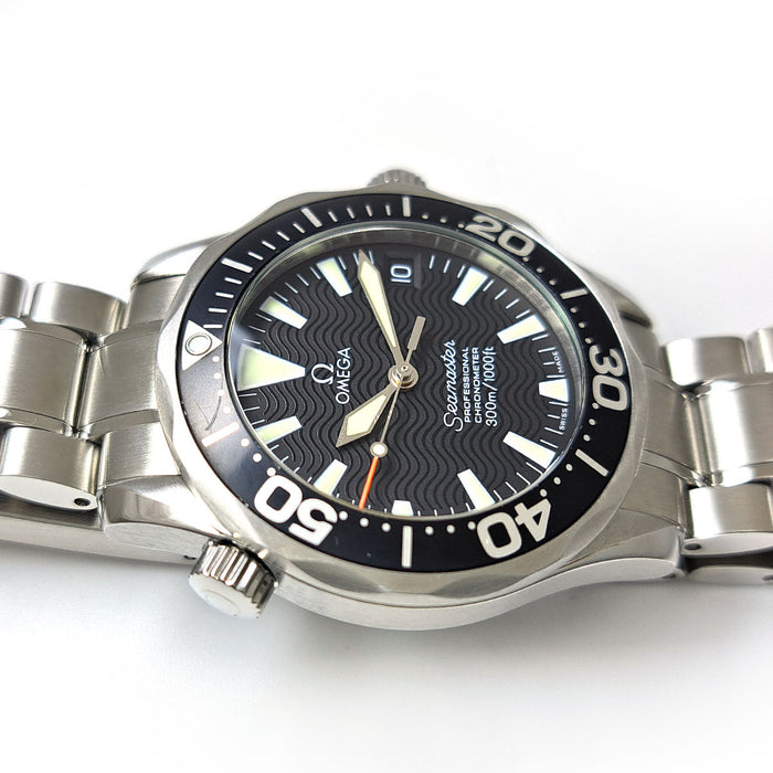 OMEGA 
Seamaster 300M revisionato 
Con scatola e garanzia