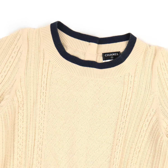 CHANEL  
COCO CC Gold Color Metal Back Button Medusa Button  
Coco Mark Medusa Button Cotton Knit Cut and Sewn Top