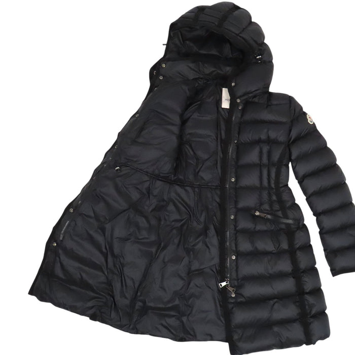 MONCLER 
ワッペン フーデッド ナイロン 
HERMINE エルミンヌ ダウンコート