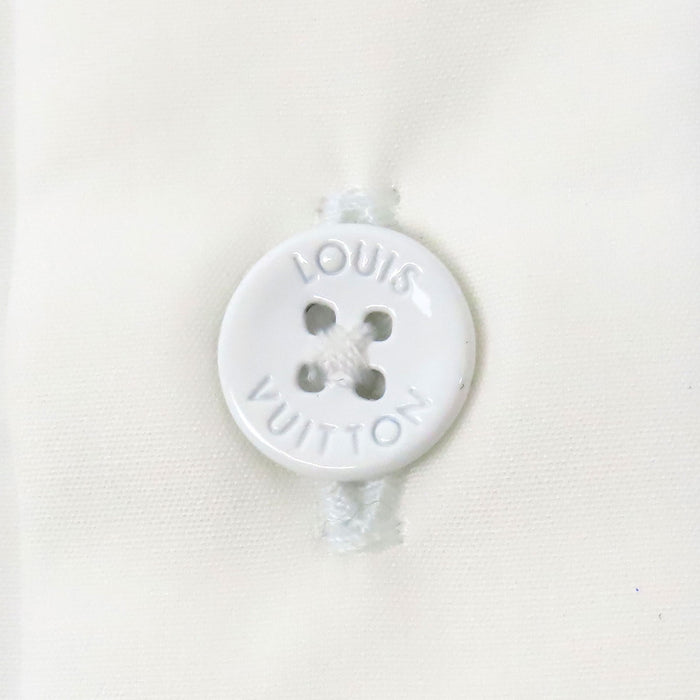 LOUIS VUITTON  
Regular Fit Logo Button  
LV Embroidery Cotton Shirt